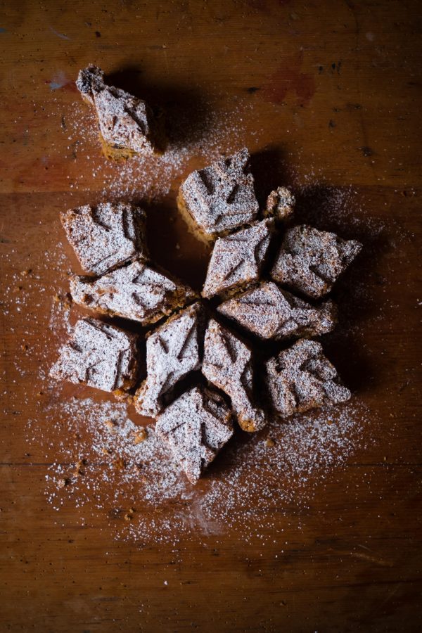 Nordic Ware Pull Apart Snowflake Cake Pan